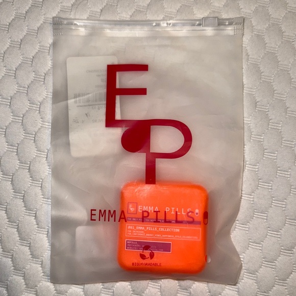 NWT Emma Pills Dark Denim Obsession Twist Hoops Earrings - Picture 6 of 8